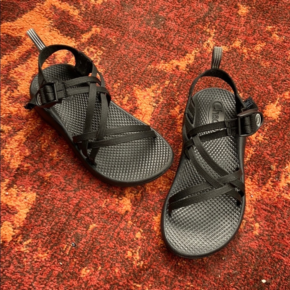 CHACOS kids double strap chacos!